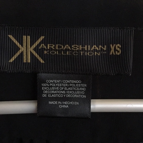 Black flowy blouse - Picture 2 of 4